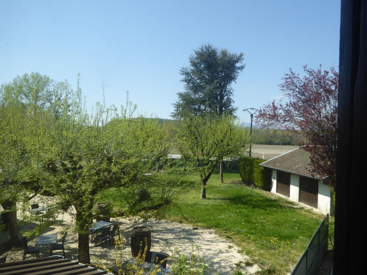 Auberge De La Paillere Lavours ภายนอก รูปภาพ