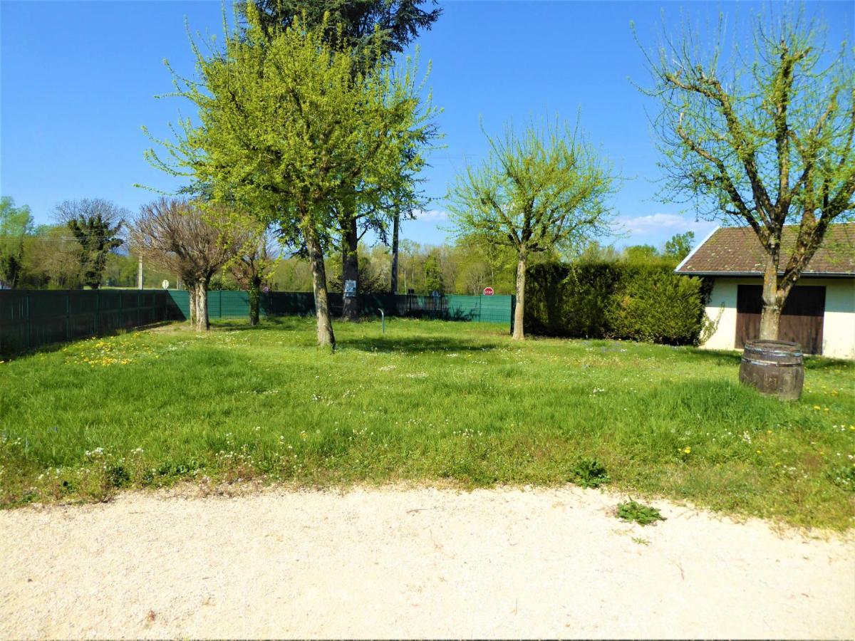 Auberge De La Paillere Lavours ภายนอก รูปภาพ